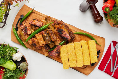 PLATOU SARMALE CU MAMALIGA PRAJITA