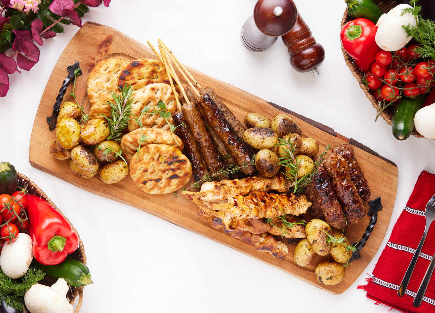 PLATOU SAVOARE LA TINTA