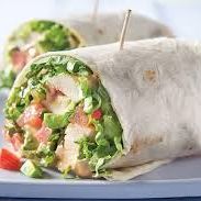 Wrap cu pui crispy si avocado